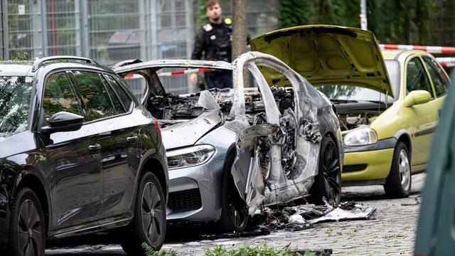 Kriminalität: Explosion eines Autos in Berlin – 22-Jähriger verletzt