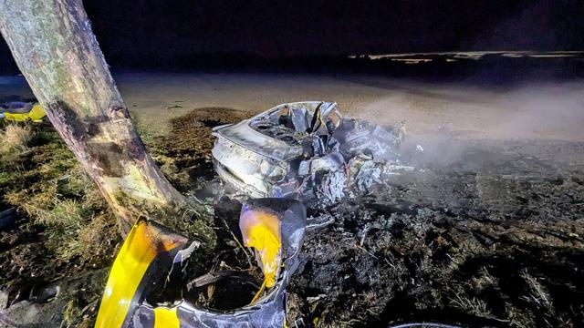 Kreis Kleve: Auto fährt in NRW gegen Baum - Drei Tote