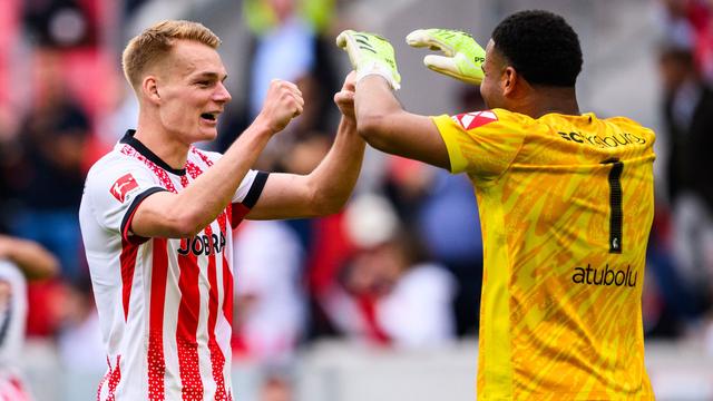 Fußball: Freiburgs Torwart Atubolu: WM-Teilnahme 2026 als Ziel