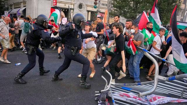 Rad-Rundfahrt in Spanien: Medien: Letzte Vuelta-Etappe wegen Protesten abgebrochen