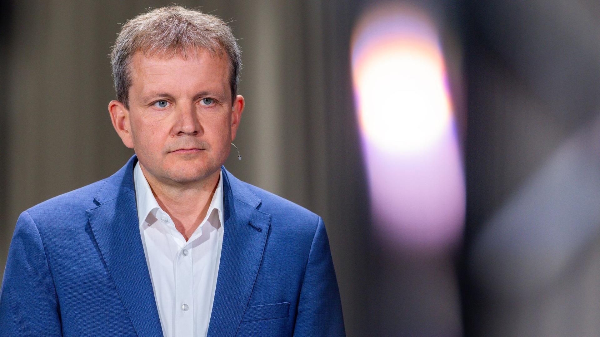 Kommunen: Schwerins OB Badenschier tritt zurück - Abschied zum 1. 1.
