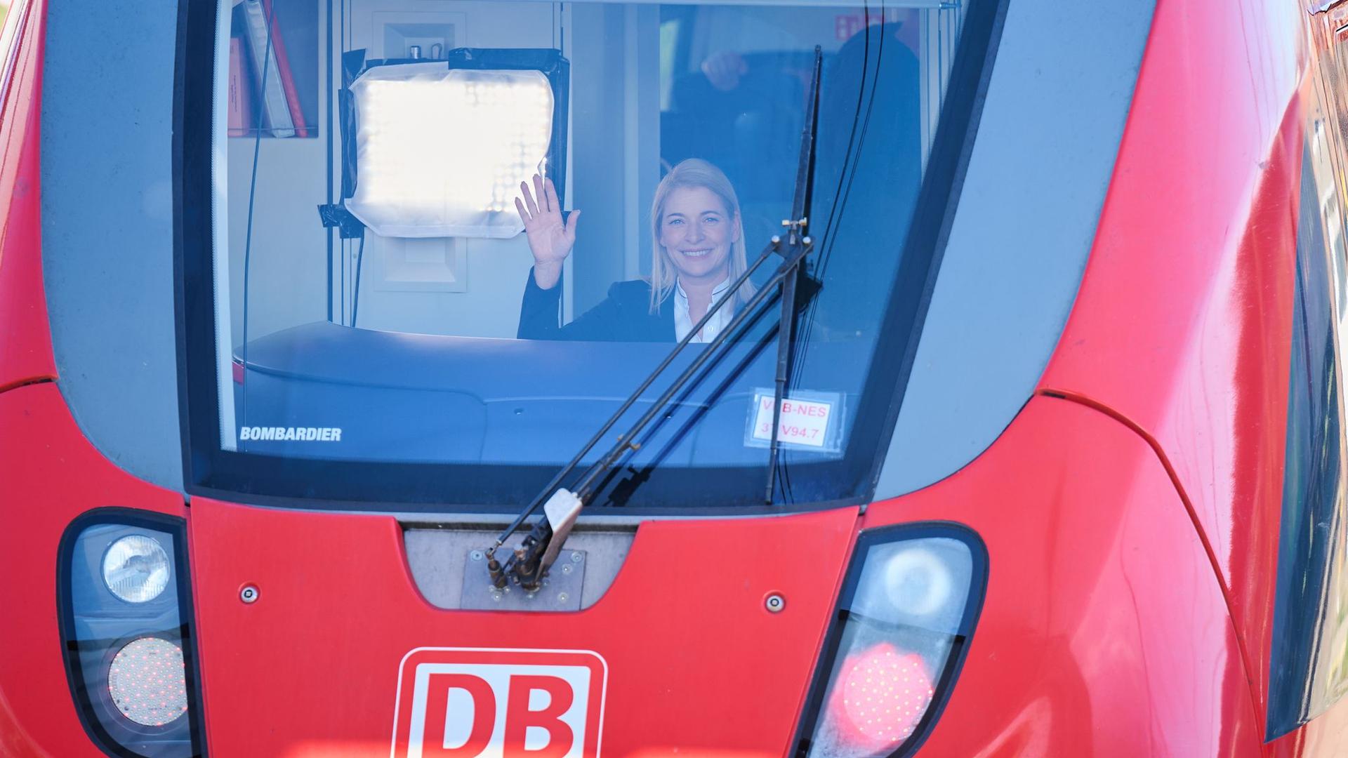 Deutsche Bahn: Evelyn Palla soll erste Bahnchefin werden