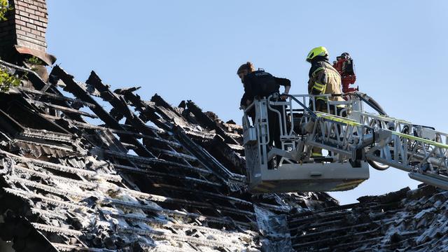 Suche nach Mädchen: Kind nach Wohnungsbrand vermisst – Familie schwer verletzt