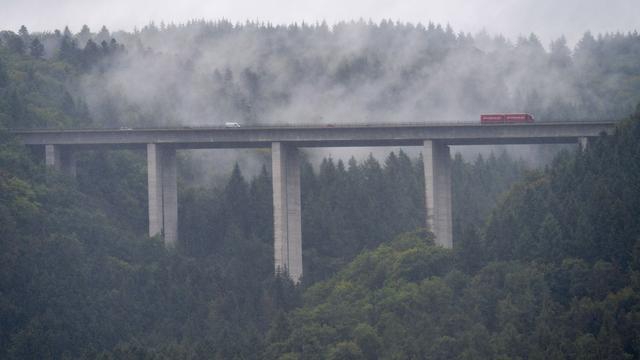 Wetteraussichten: Herbstwetter mit Regen und Wolken in Hessen