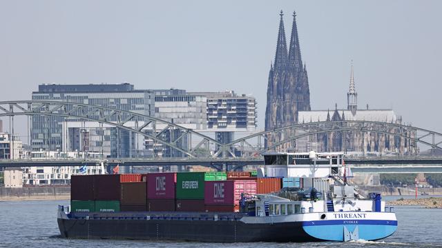 Folgen der Konjunkturschwäche: Transportmenge der Containerschiffe sinkt