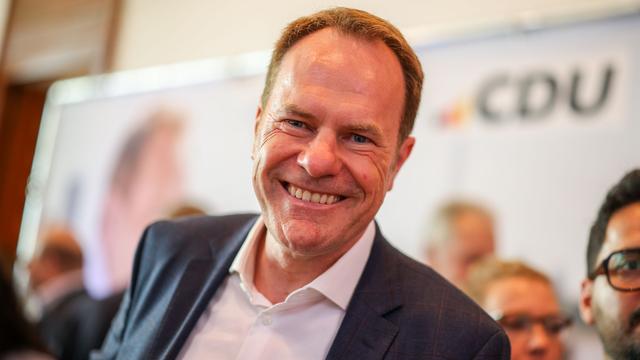 Kommunale Spitzenposten: Düsseldorfer Oberbürgermeister Keller wiedergewählt