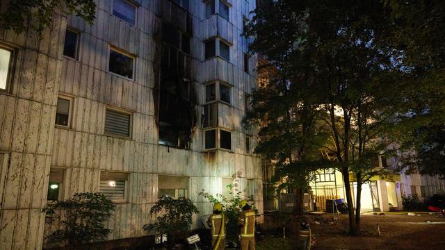 Notfälle: Feuer in Hochhaus ausgebrochen - mehrere Verletzte