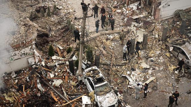 Krieg in der Ukraine: Selenskyj: Russland terrorisiert gewöhnliche Städte