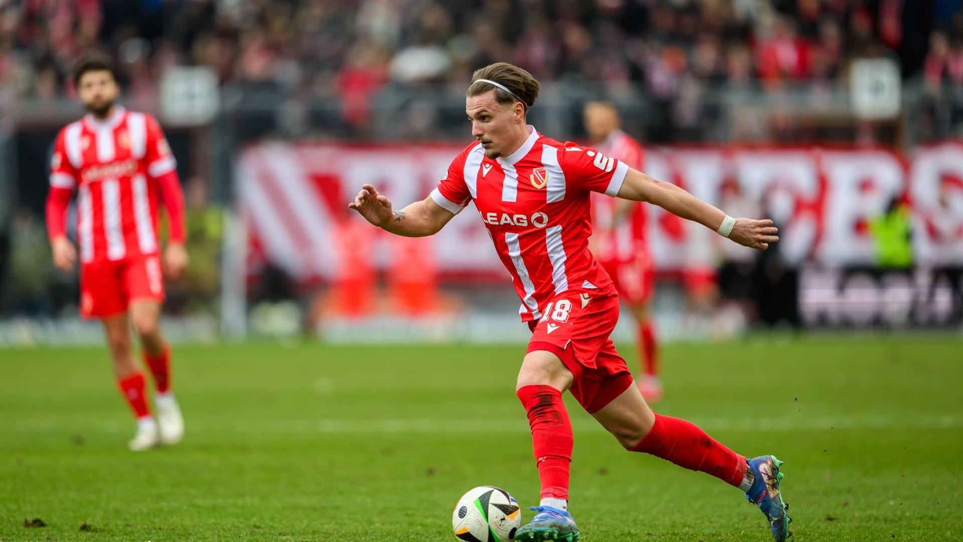 3. Fußball-Liga: Chancenwucher bestraft: Cottbus siegt in Rostock