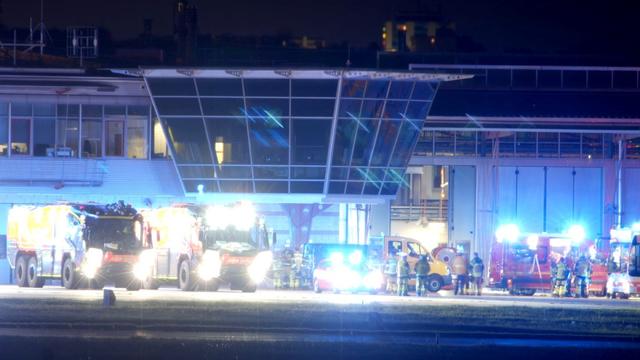 Feuerwehr im Einsatz: Brand am Flughafen Stuttgart - Keine Flüge am Abend