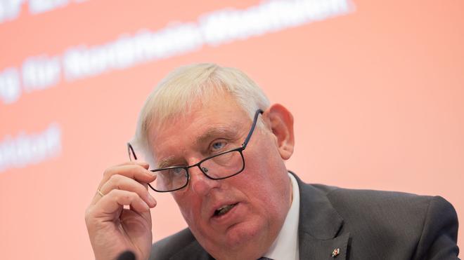  NRW-Sozialminister Karl-Josef Laumann (CDU) macht Vorschläge zur Reform des Bürgergelds. (Archivbild)