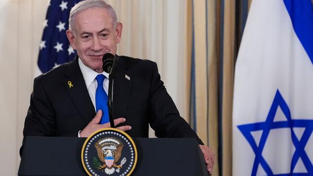 Gaza-Krieg: Trump nach Hamas-Reaktion: Israel muss Bombardierung stoppen