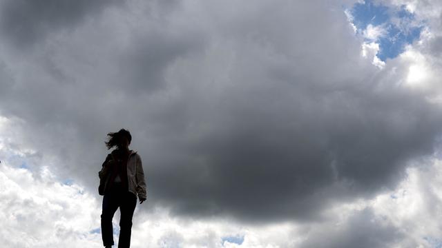 Wetter: Wetter in NRW wechselhaft - Schäden und Absagen wegen Sturm