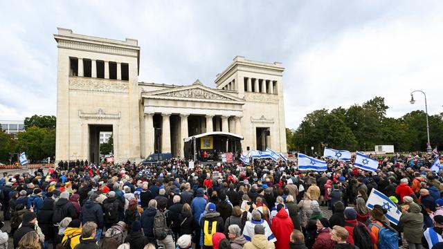Demonstration: Hunderte setzen in München Zeichen gegen Antisemitismus