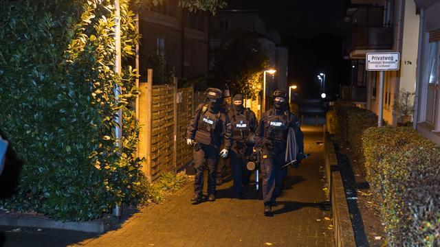 Masche mit Anrufen: Polizei schlägt gegen mutmaßliche Telefonbetrüger-Bande zu