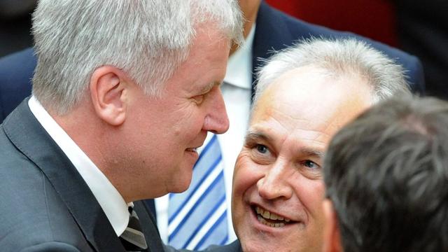 Parteipolitik: Seehofer und Huber kritisieren "grüne Brandmauer"