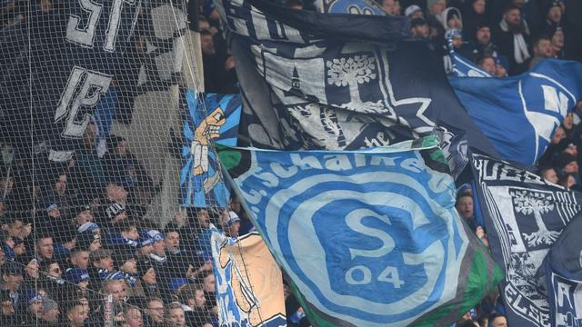 2. Fußball-Bundesliga: Fan-Gewalt in Dublin: Schalke nimmt Vorfall "sehr ernst"