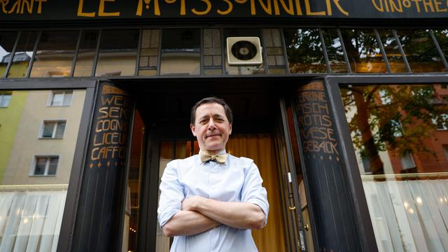 Tipps von Monsieur Moissonnier: Handys vom Tisch! - So verhält man sich im Restaurant