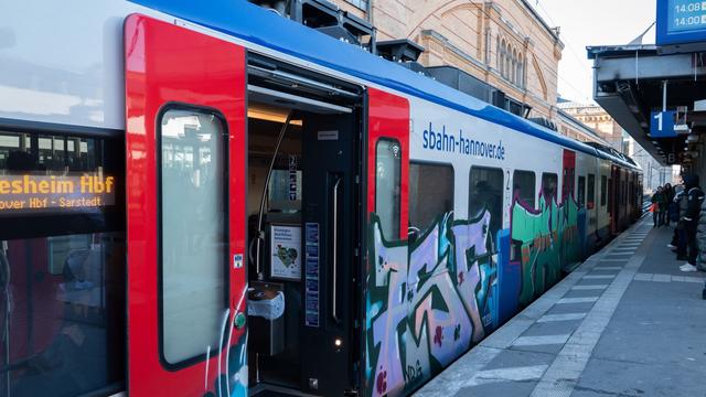 Bahnverkehr: Oberleitungsschaden sorgt für Ausfälle der S-Bahn Hannover