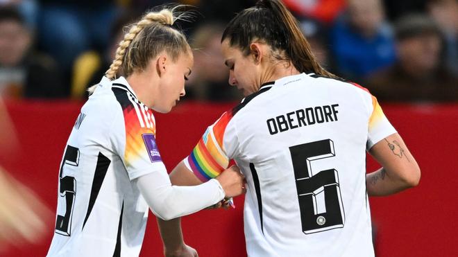  Das Bayern-Duo mit Giulia Gwinn (l.) und Lena Oberdorf kehrt ins Nationalteam zurück