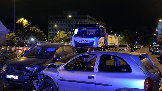Kriminalität: Drei Polizisten bei Verfolgungsfahrt in Offenbach verletzt