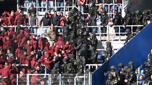2. Fußball-Bundesliga: Spätes Siegtor: Lautern gewinnt Südwest-Derby in Karlsruhe