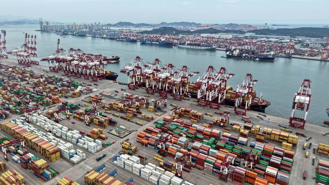 Zweitgrößte Volkswirtschaft: Chinas Wirtschaft wächst langsamer - Partei berät über Kurs