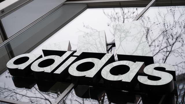 Sportartikelhersteller: Adidas hebt nach Umsatzrekord Gewinnprognose an