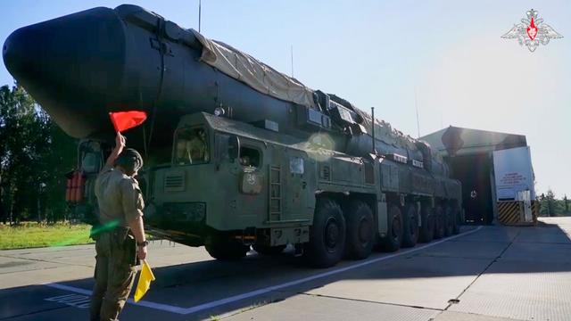 Russische Militärübung: Russland startet Atom-Manöver zu Wasser, Land und Luft