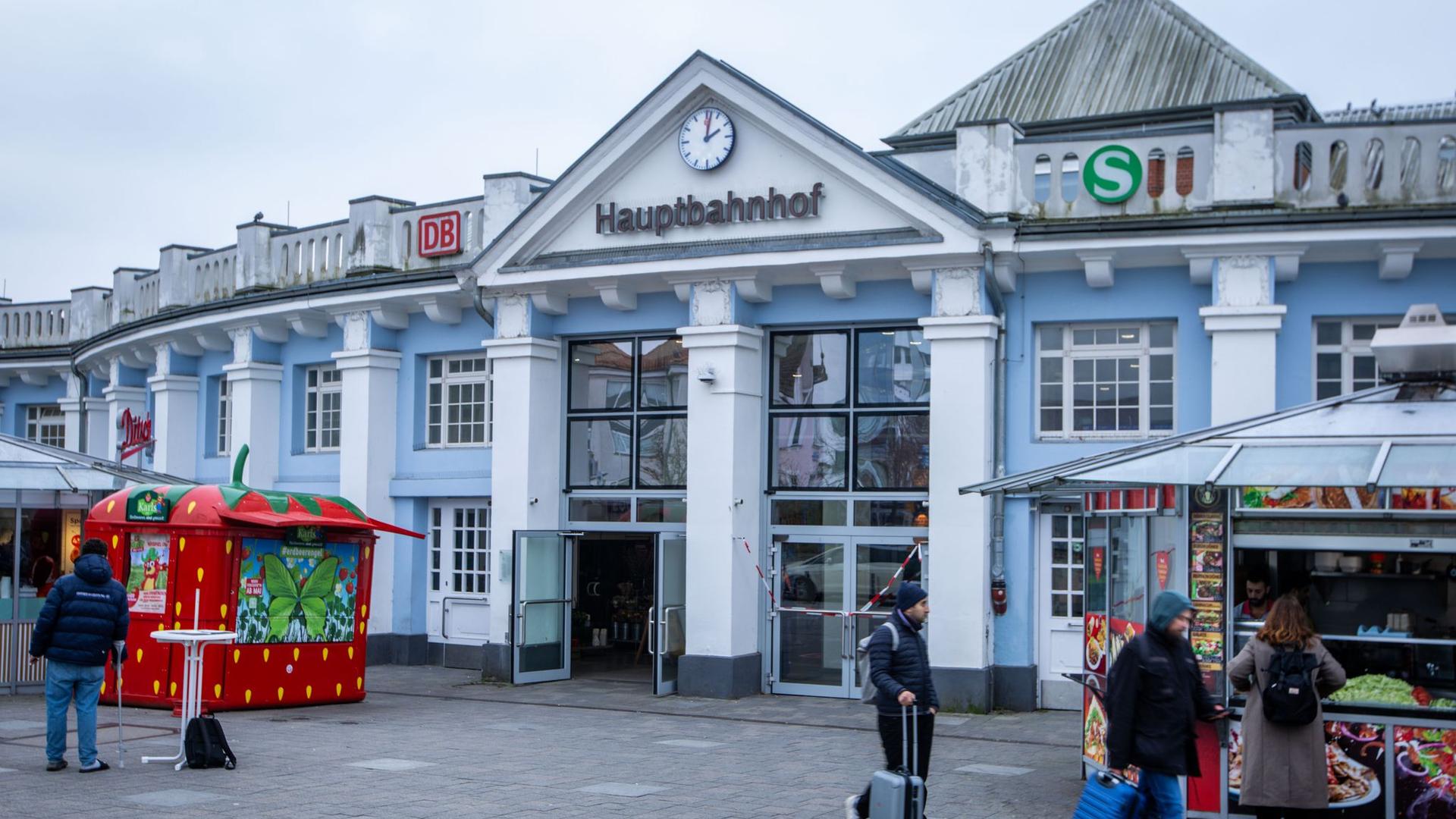 Kriminalität: Machete bei Kontrolle am Rostocker Hauptbahnhof gefunden