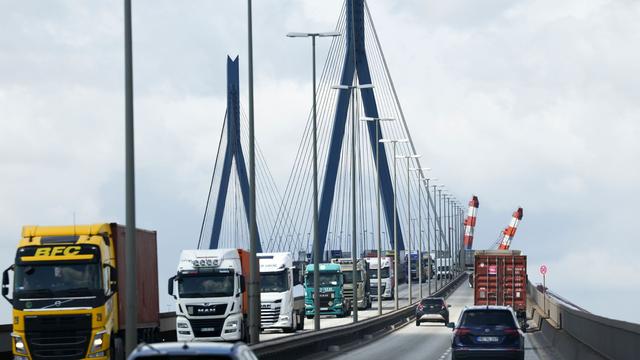 Brücke und Tunnel: Alter Elbtunnel wird freigegeben - Köhlbrandbrücke gesperrt