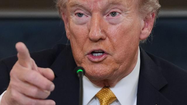 Handelskonflikt: Trump stoppt Handelsgespräche mit Kanada wegen Werbeclips