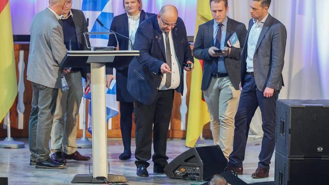 AfD-Landesparteitag: Machtkampf in der Bayern-AfD - Streit auf Parteitag