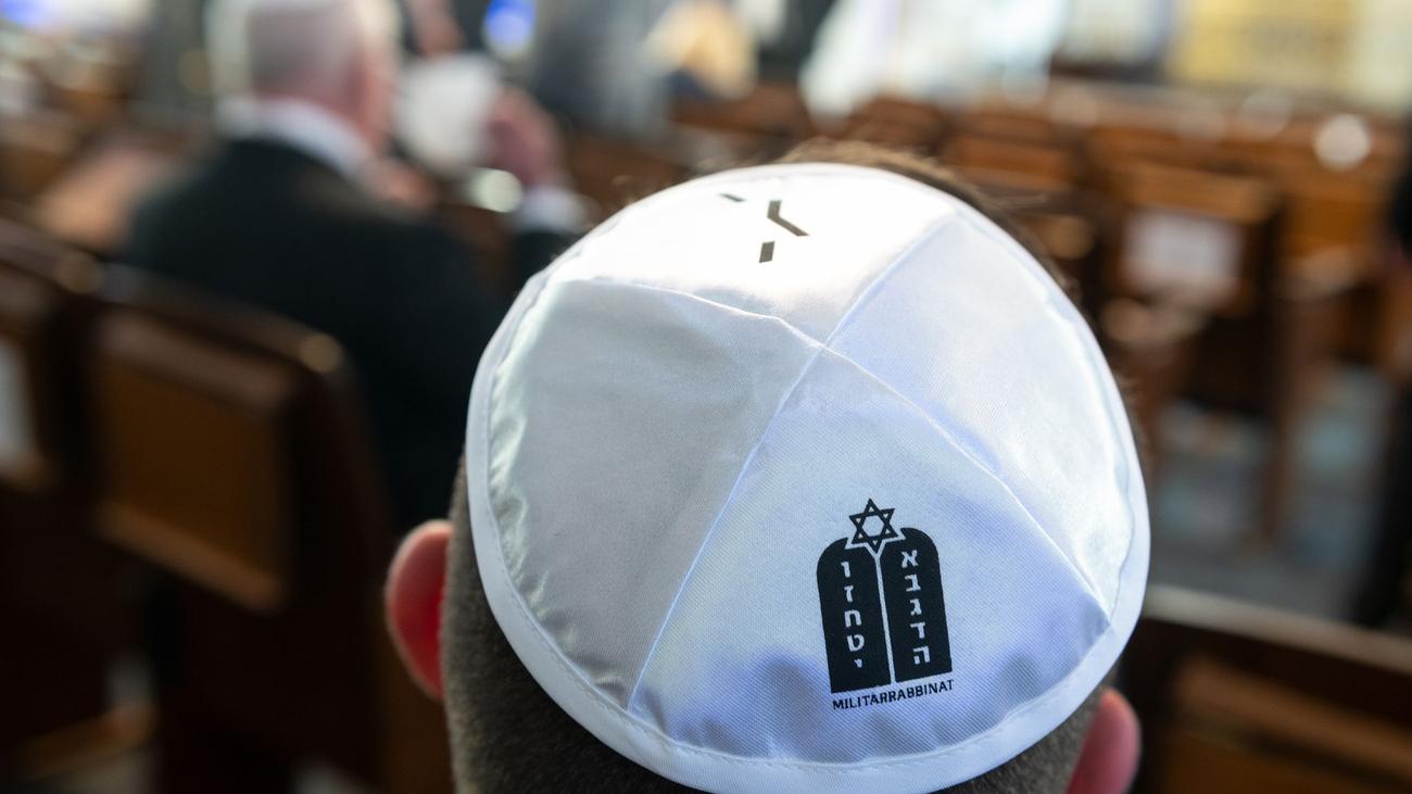 Religion bei der Bundeswehr: Bundeswehr in Brandenburg hat nun orthodoxen Rabbiner