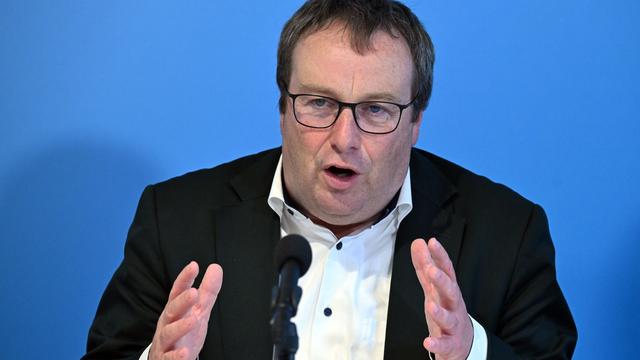 Infrastruktur: NRW-Verkehrsminister: Zahl der Schlaglöcher wird zunehmen