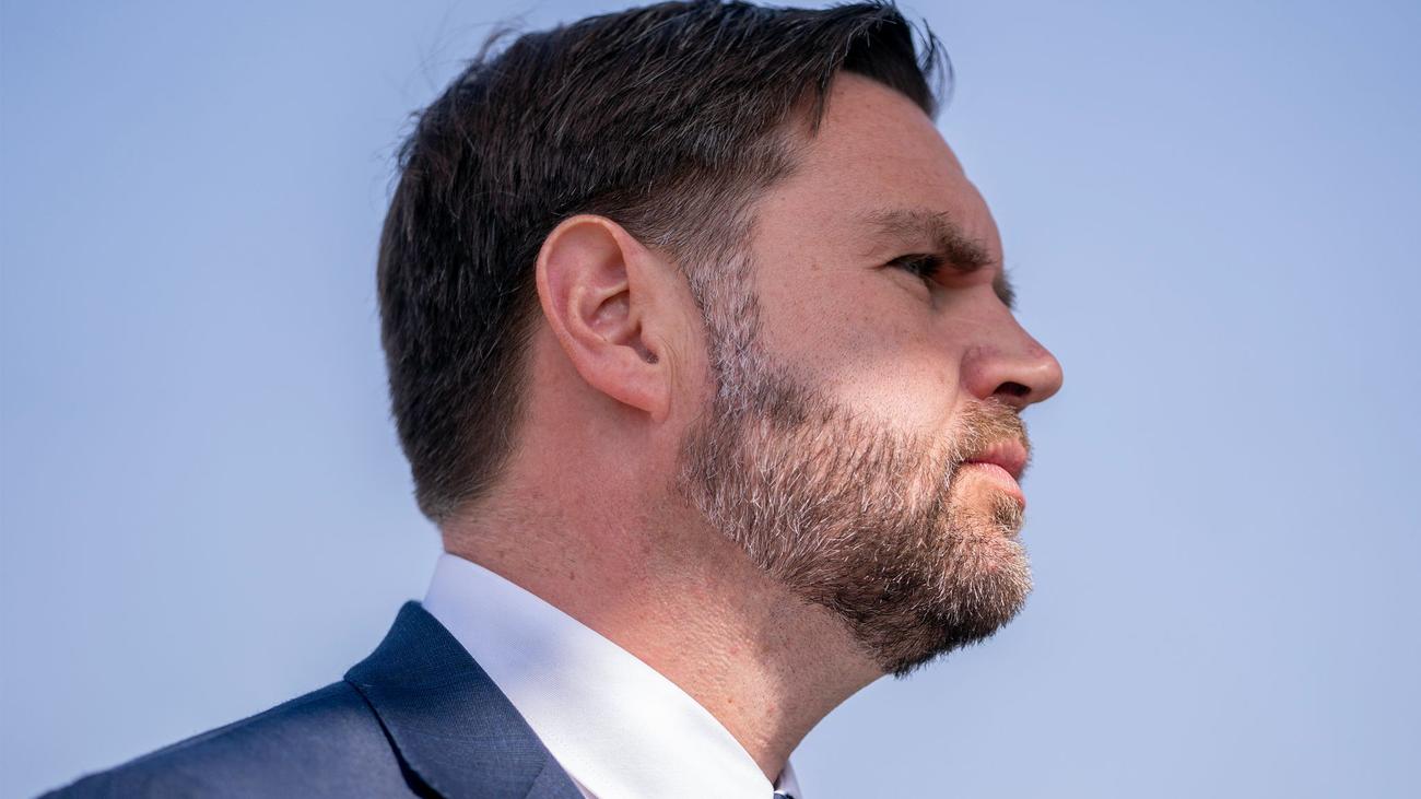 Haushaltsblockade: Vance zu Shutdown: Soldaten bekommen wohl weiter Gehalt