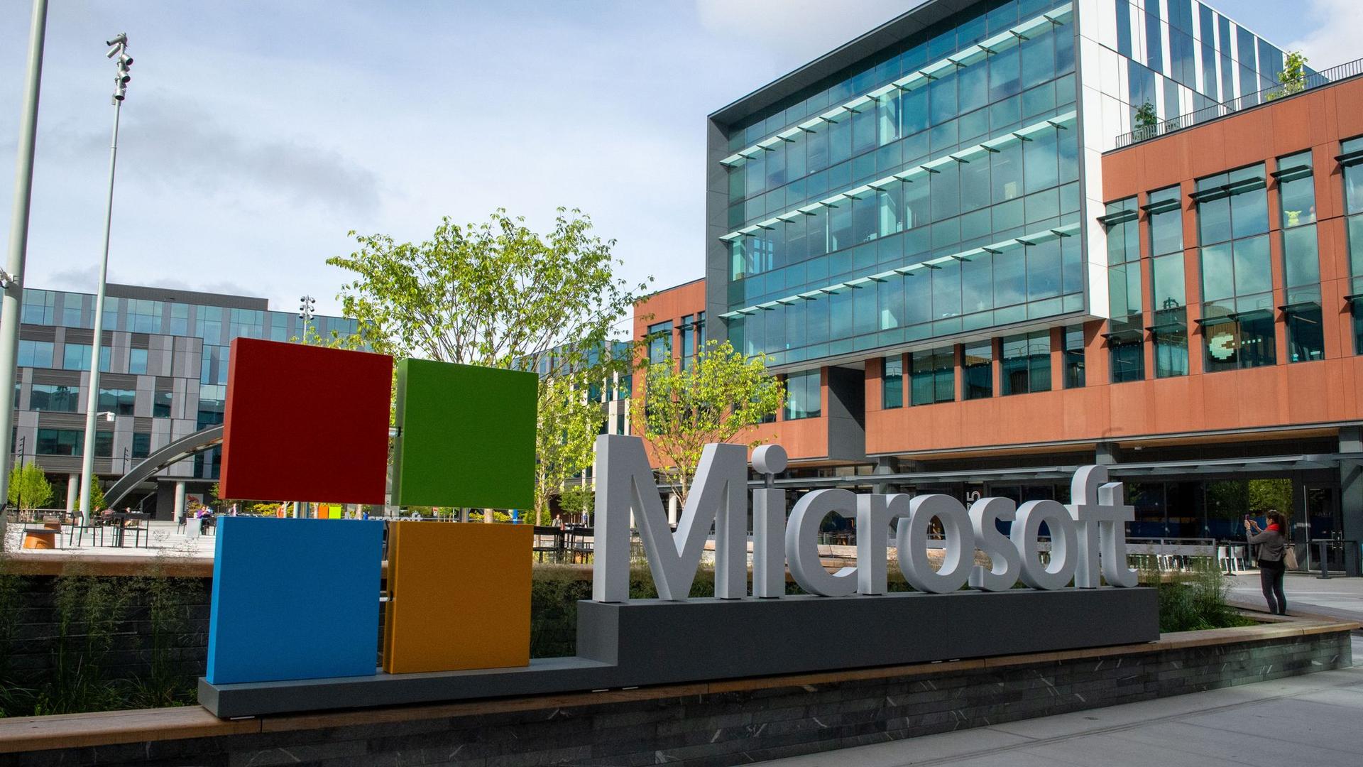 Software-Konzern: Microsoft steigert Umsatz und Gewinn erneut kräftig