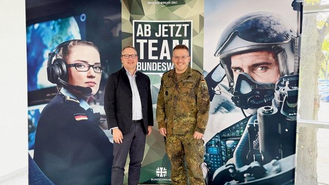 Offizier der Reserve: Minister Limbach lässt sich erneut für Bundeswehr mustern