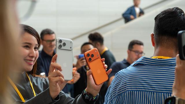 Tech-Konzern: Apple erwartet Rekord-Weihnachtsgeschäft dank neuer iPhones