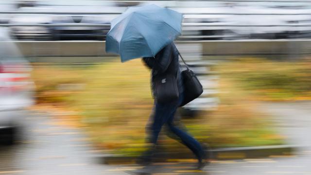 Wetterbericht: Herbstwetter in Hessen - Regen und böiger Wind am Wochenende