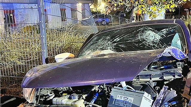 Unfall: Sekundenschlaf am Steuer – zwei Schwerverletzte in Monheim