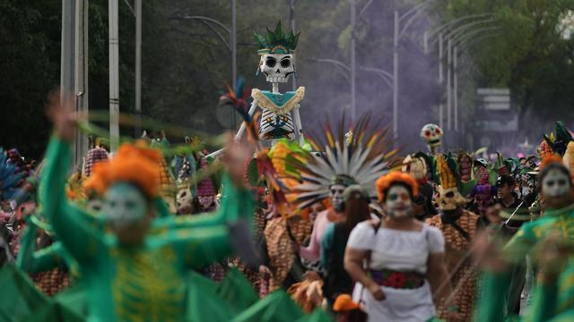 Farbenfroher Umzug: Tag der Toten: 1,5 Millionen Menschen bei Parade in Mexiko