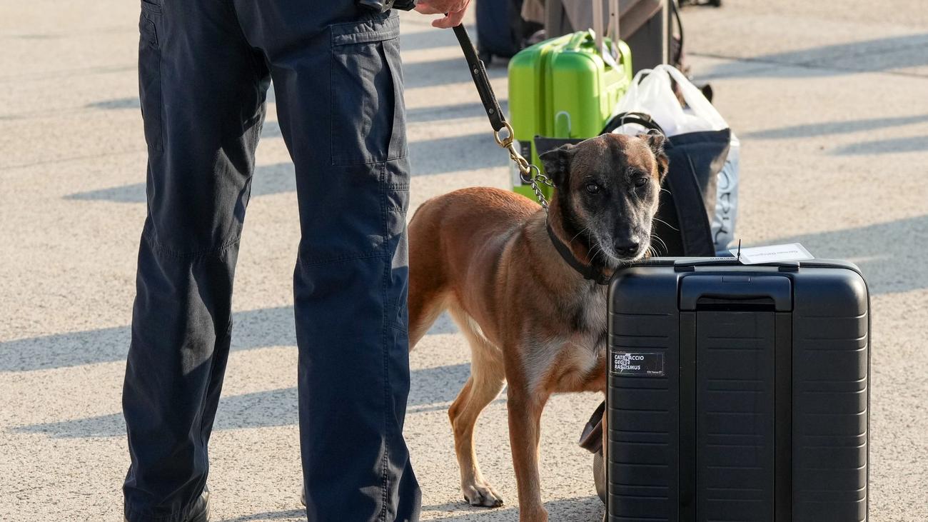 Kriminalität: Mann droht mit Bombe und darf nicht mitfliegen
