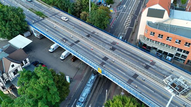 Verkehr: Wieder Abrissarbeiten an Ringbrücken in Magdeburg