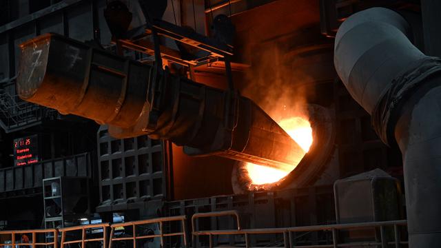 Stahlproduktion in Deutschland: Studie warnt vor Milliarden-Verlusten bei Stahlauslagerung