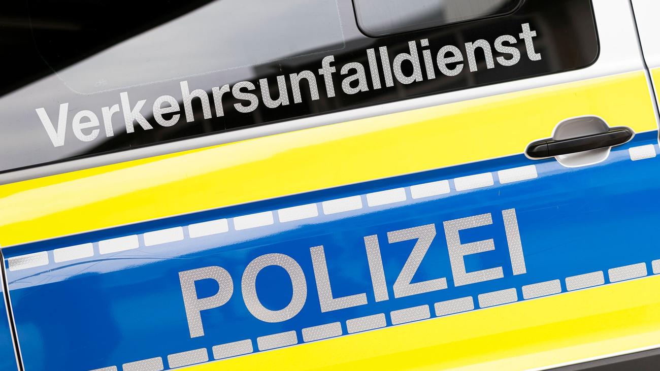 Unfälle: Überholversuch endet in Unfall – Sechs Autos beschädigt