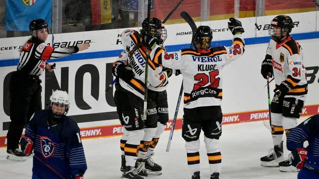 Deutschland Cup: Eishockey-Frauen siegen im Penalty-Krimi gegen Frankreich