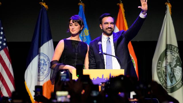 Wahl in New York: Ein Linker mit Obama-Flair: Mamdani triumphiert in New York