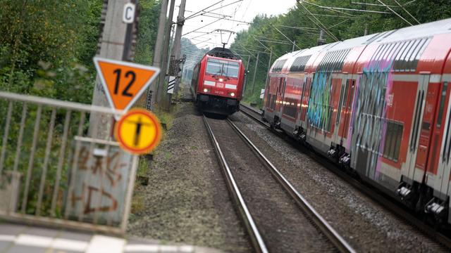 Betrieb bis mindestens 2039: DB Regio soll weiter zwischen Kiel und Hamburg fahren
