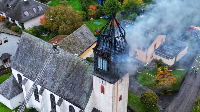 Brände: Kirche nach Brand weiter gesperrt – Ursache bleibt offen